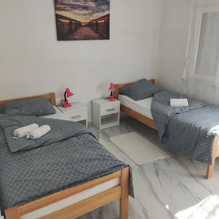 Sobe Zimmer & Apartmani Nova Gradiska Exterior foto