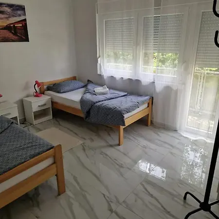 Sobe Zimmer & Apartmani Nova Gradiska Exterior foto