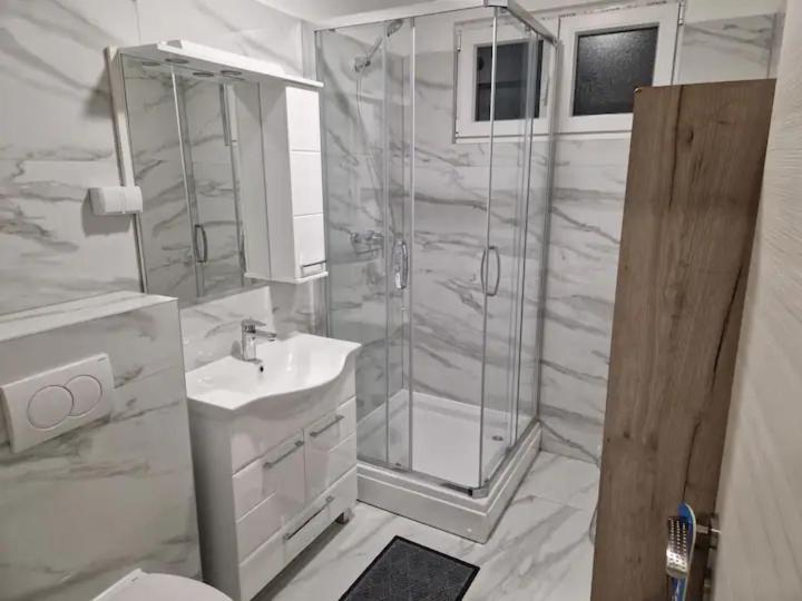 Apartment Sobe & *